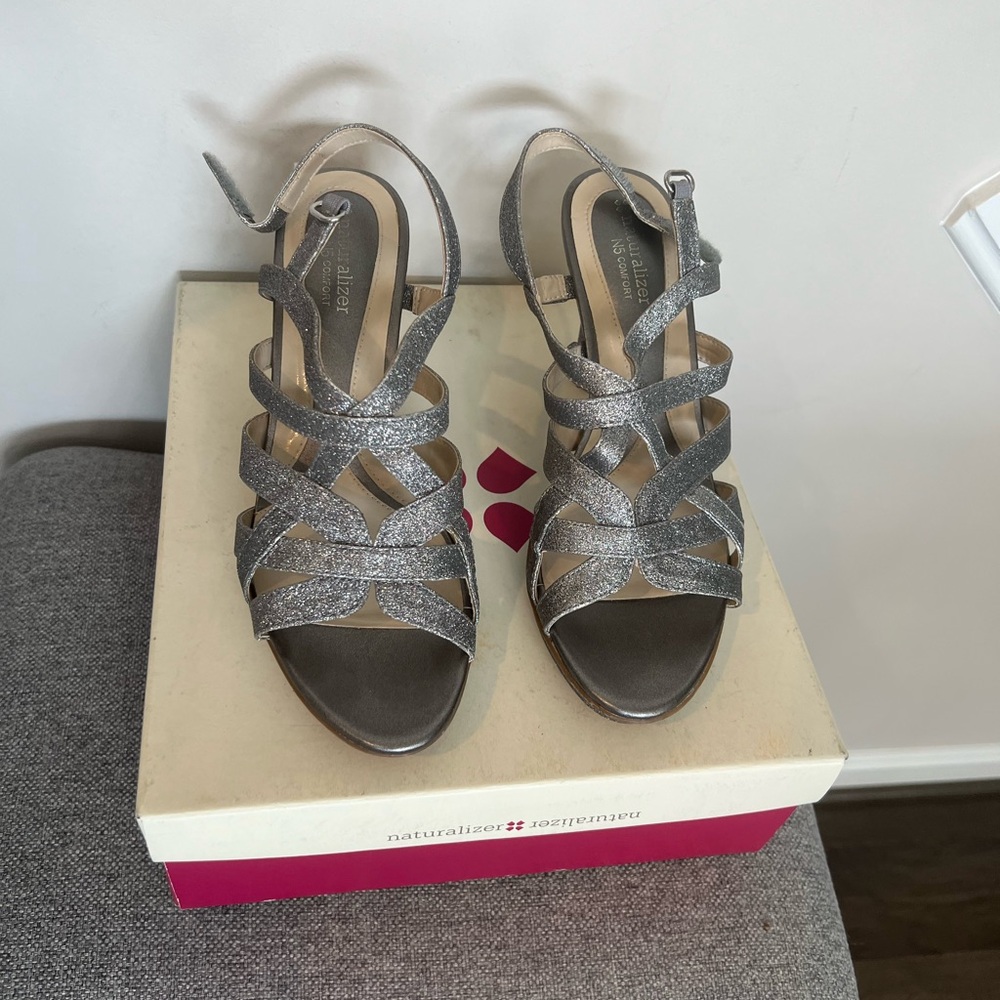 Naturalizer Glittering Gray Strappy Sandals